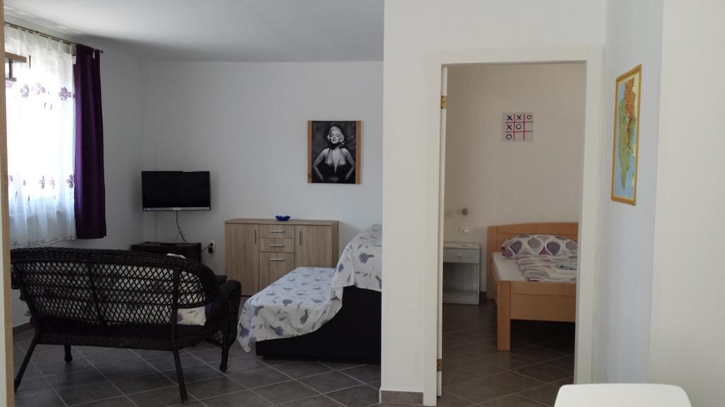 Abba Apartment Sveti Lovrec Pazenaticki Luaran gambar