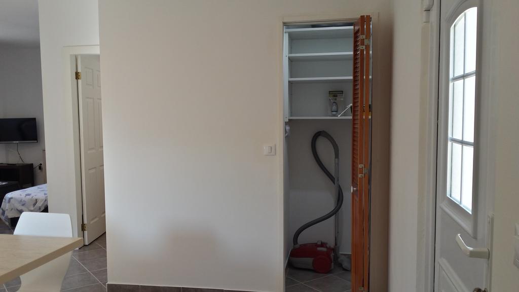 Abba Apartment Sveti Lovrec Pazenaticki Luaran gambar