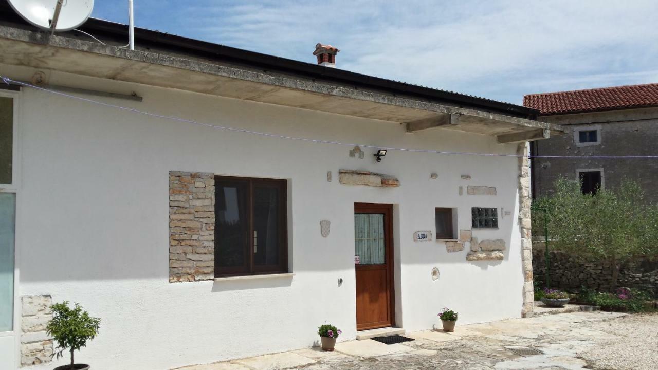 Abba Apartment Sveti Lovrec Pazenaticki Luaran gambar