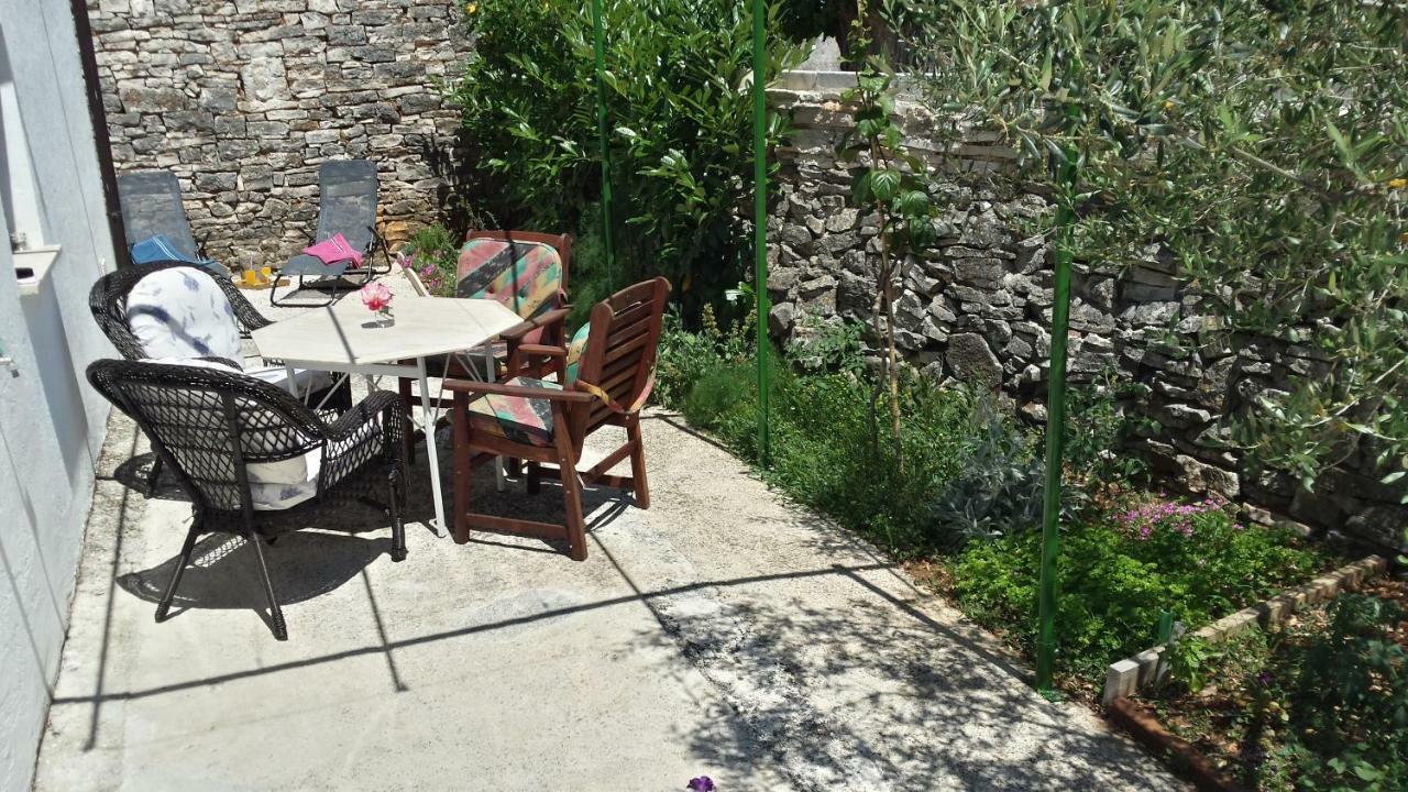 Abba Apartment Sveti Lovrec Pazenaticki Luaran gambar